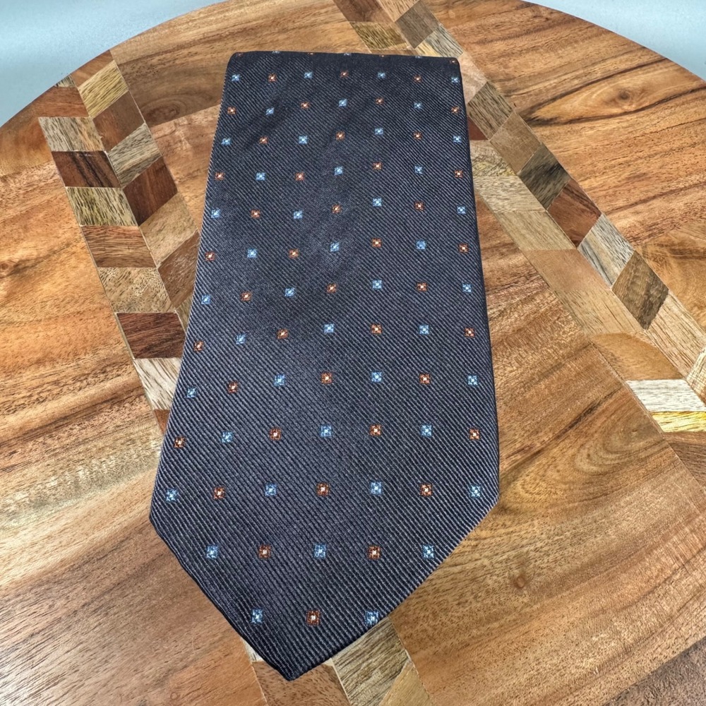 Brooks Brothers 346 Mens Navy Blue Geometric Medallion Pure Silk Necktie USA
